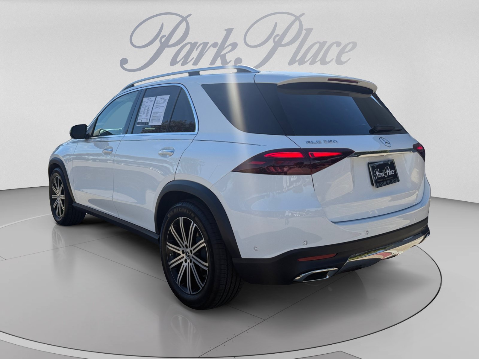 Certified 2026 Mercedes-Benz GLE 350 4MATIC image 3