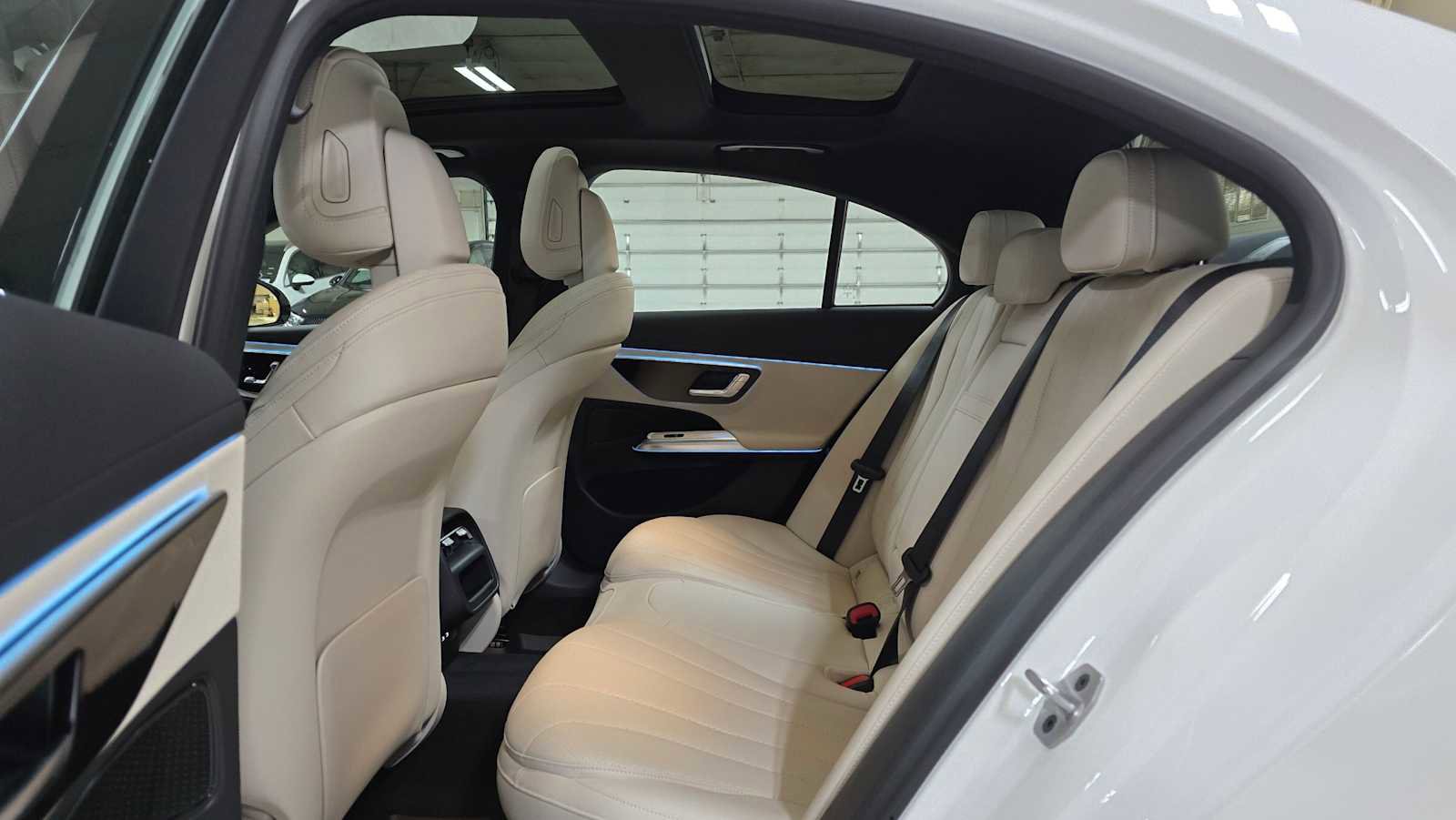 New 2026 Mercedes-Benz E 350 4MATIC Sedan image 16