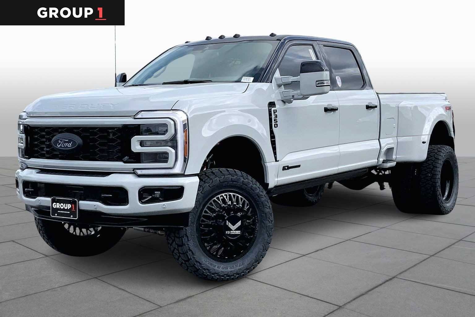 New 2026 Ford F350 Platinum image 1