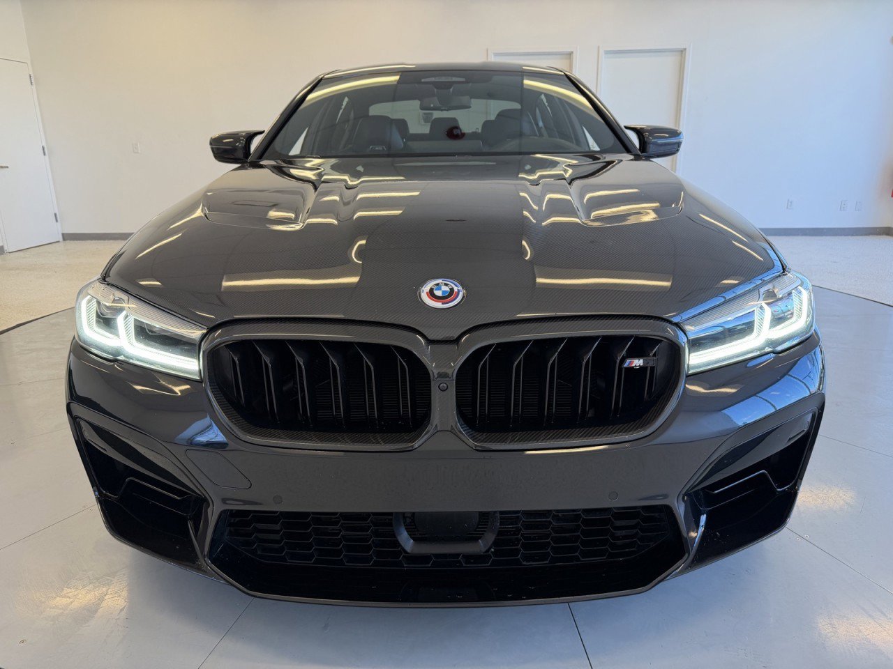 Used 2022 BMW M5 w/ Executive Package image 2