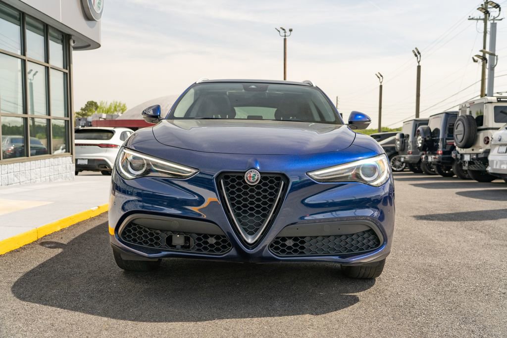Used 2018 Alfa Romeo Stelvio AWD image 11