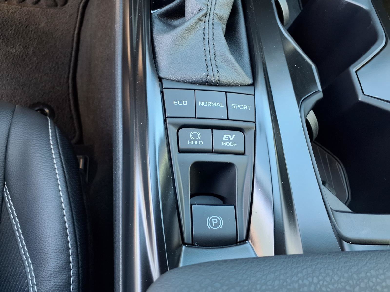 New 2026 Toyota Camry SE w/ Convenience Package FWD image 17