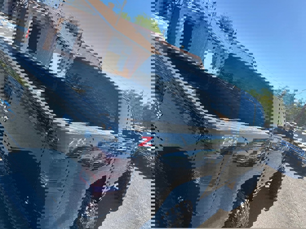 Used 2018 Chevrolet Silverado 1500 LT w/ All Star Edition AWD/4WD image 46