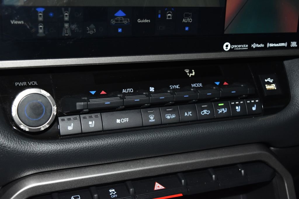Used 2024 Toyota Tundra Limited AWD/4WD image 13