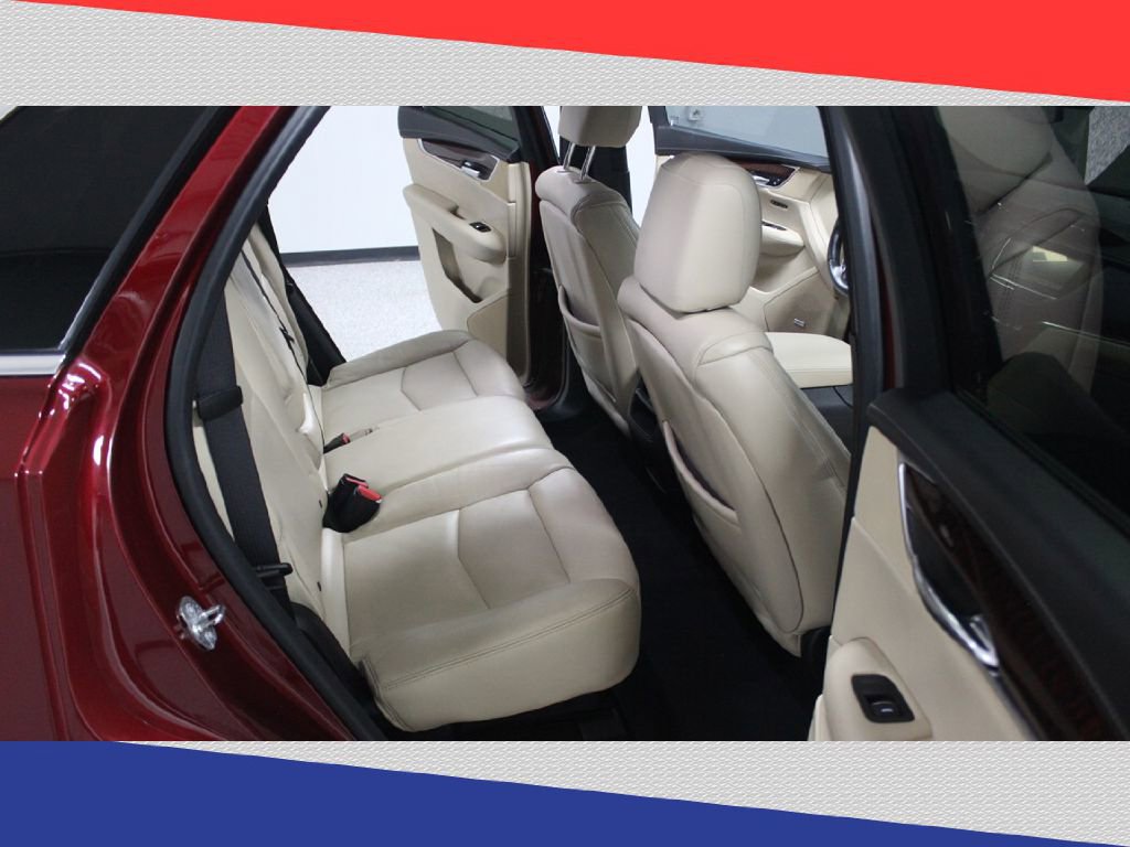 Used 2017 Cadillac XT5 Luxury w/ Driver Awareness Package image 32