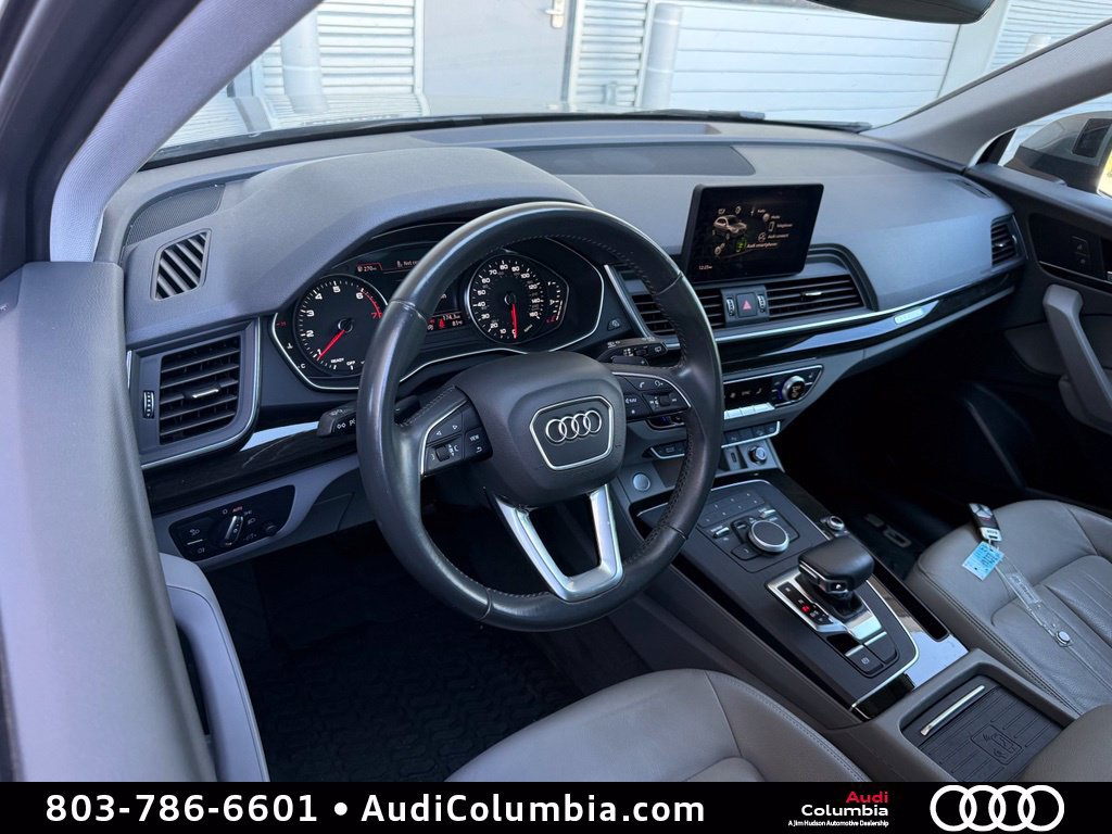Used 2020 Audi Q5 2.0T Premium w/ Convenience Package AWD/4WD image 3
