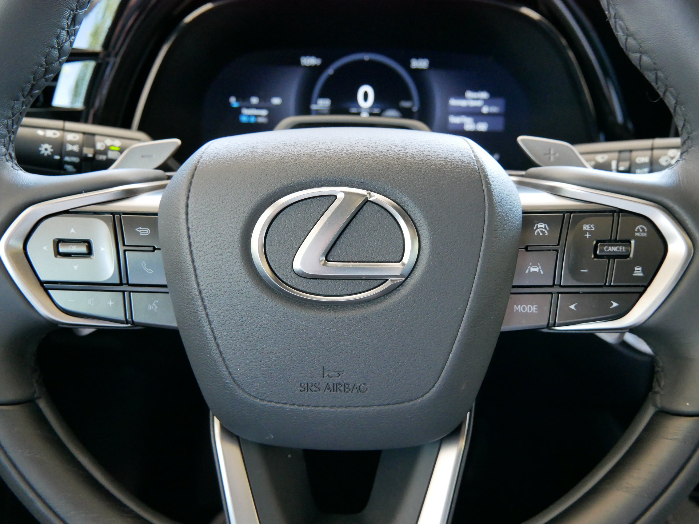 Used 2025 Lexus RX 350h AWD/4WD image 30