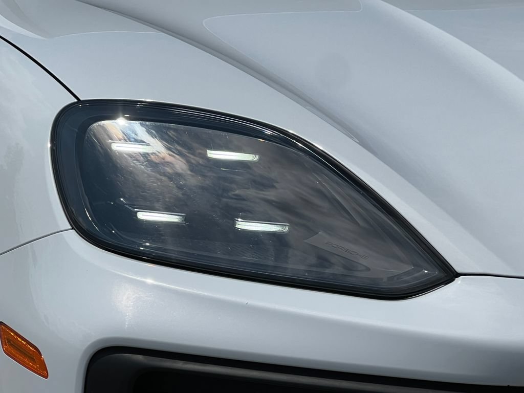 Used 2025 Porsche Cayenne AWD/4WD image 42