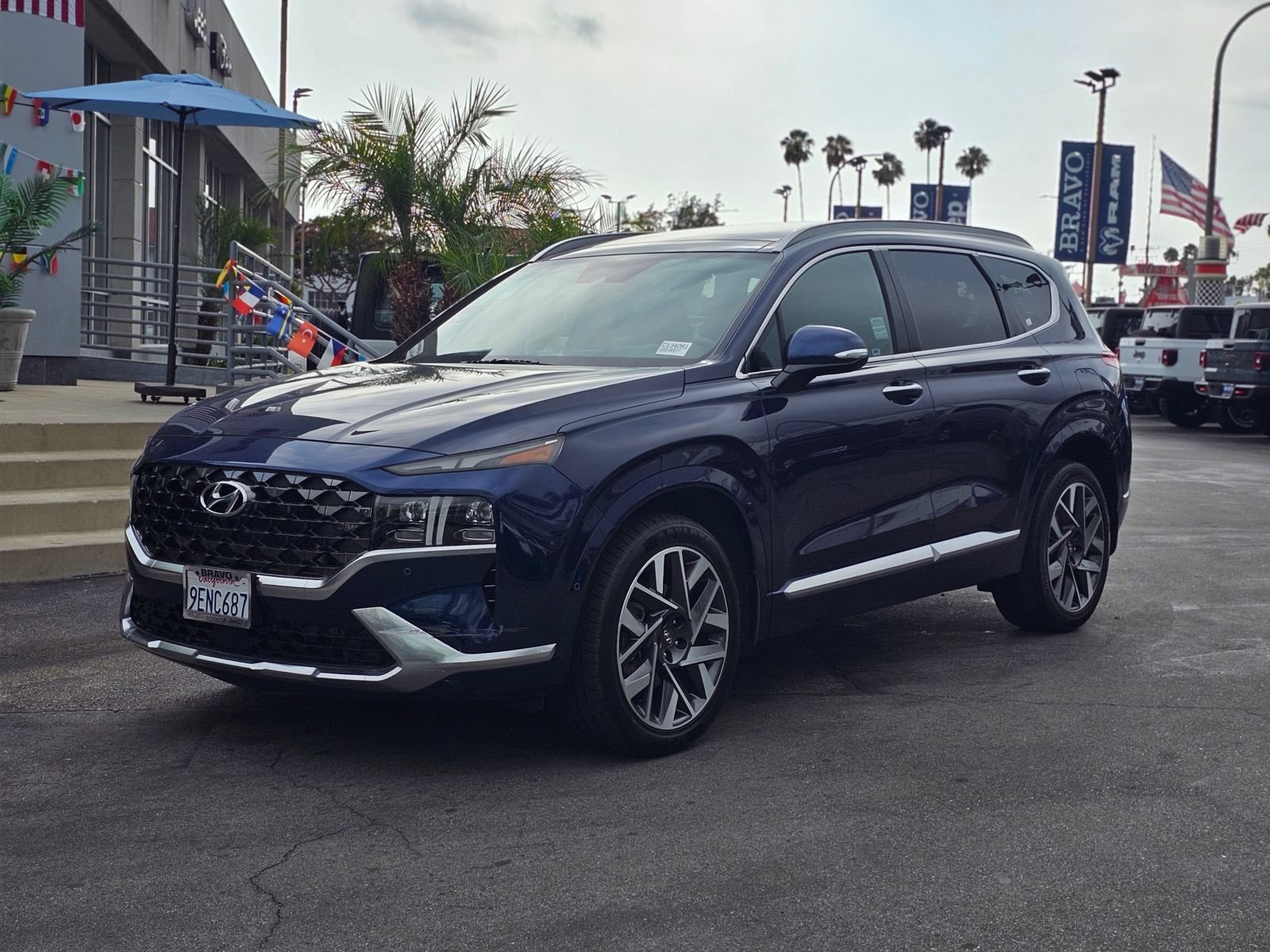 Used 2023 Hyundai Santa Fe Calligraphy FWD image 3