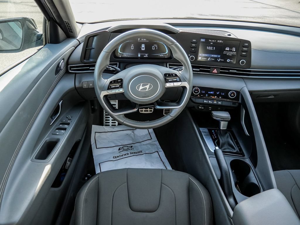 Used 2025 Hyundai Elantra Sport FWD image 25