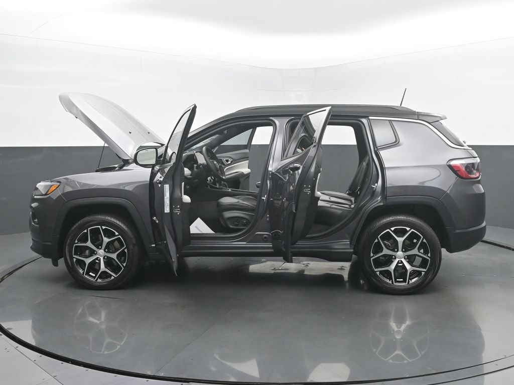 Used 2024 Jeep Compass Limited w/ Sun and Sound Group AWD/4WD image 60