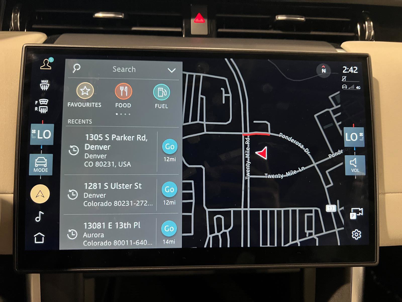 Used 2025 Land Rover Discovery Sport S image 16