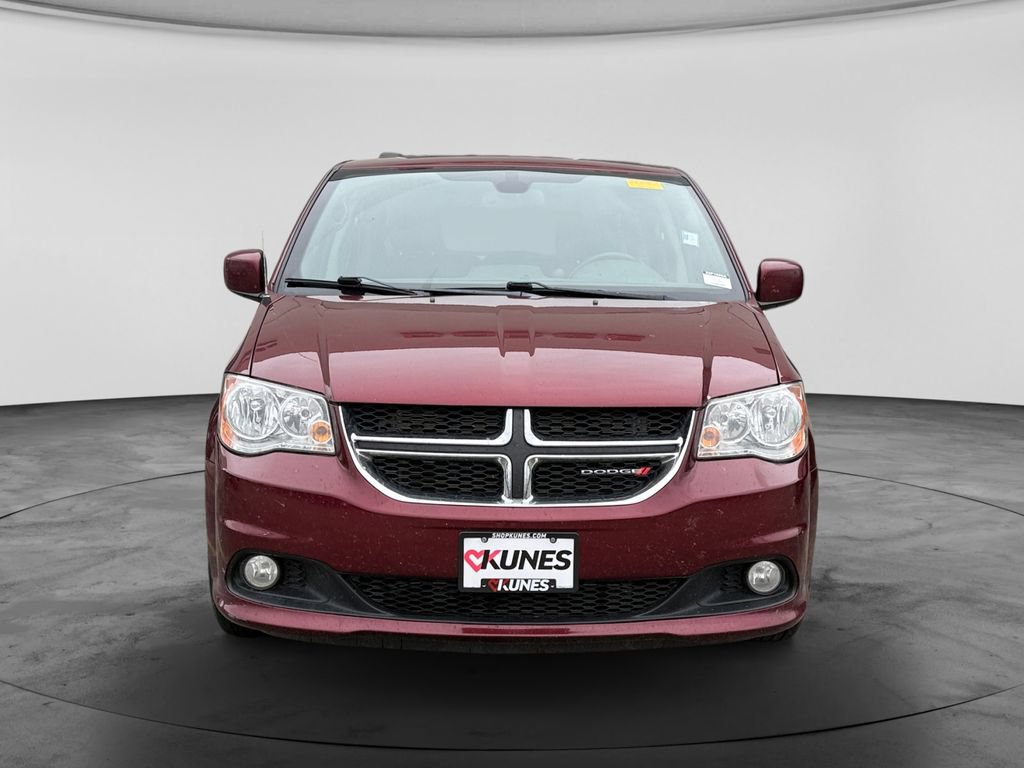 Used 2019 Dodge Grand Caravan SXT FWD image 2