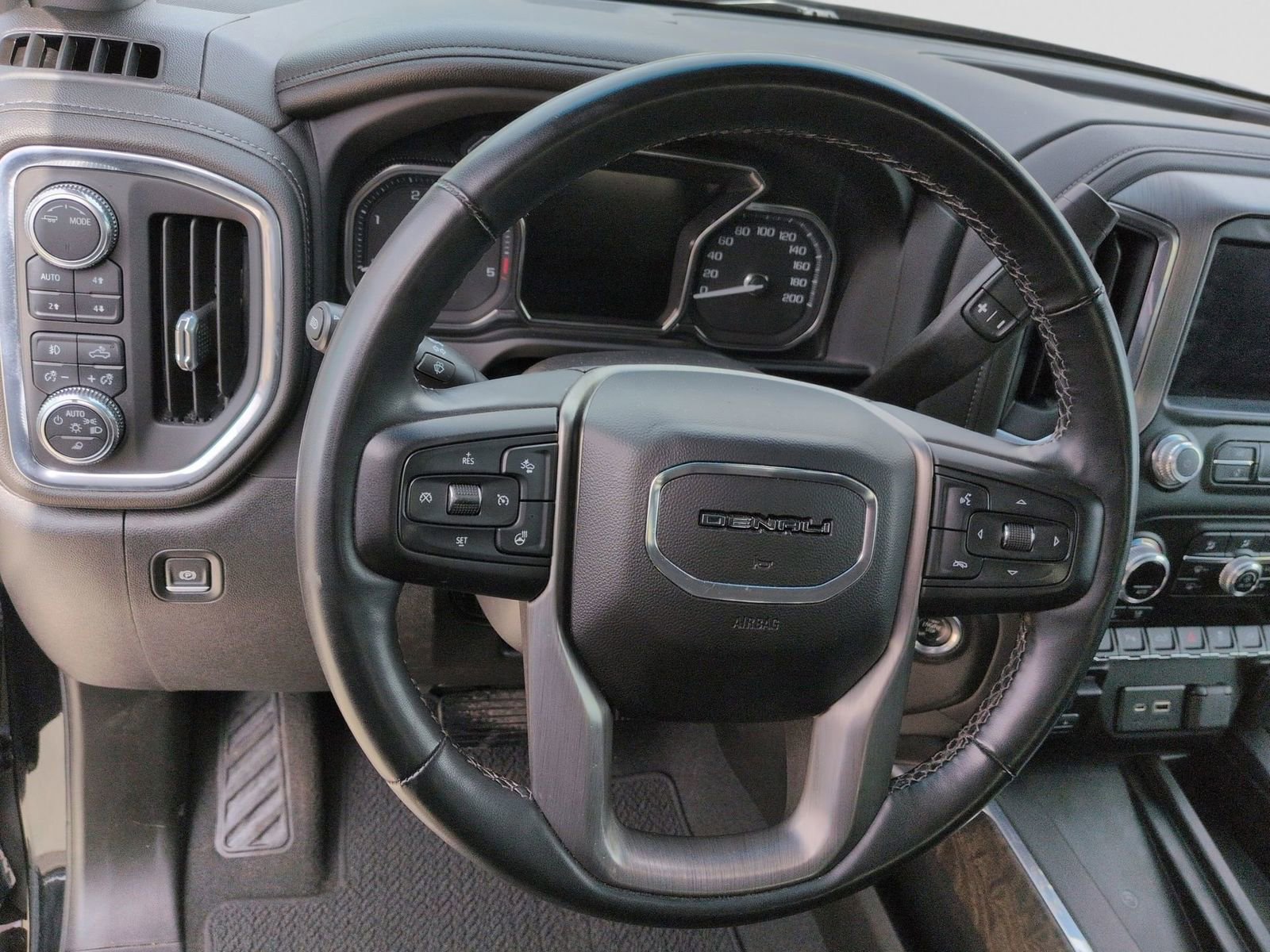 Used 2023 GMC Sierra 2500 Denali image 29