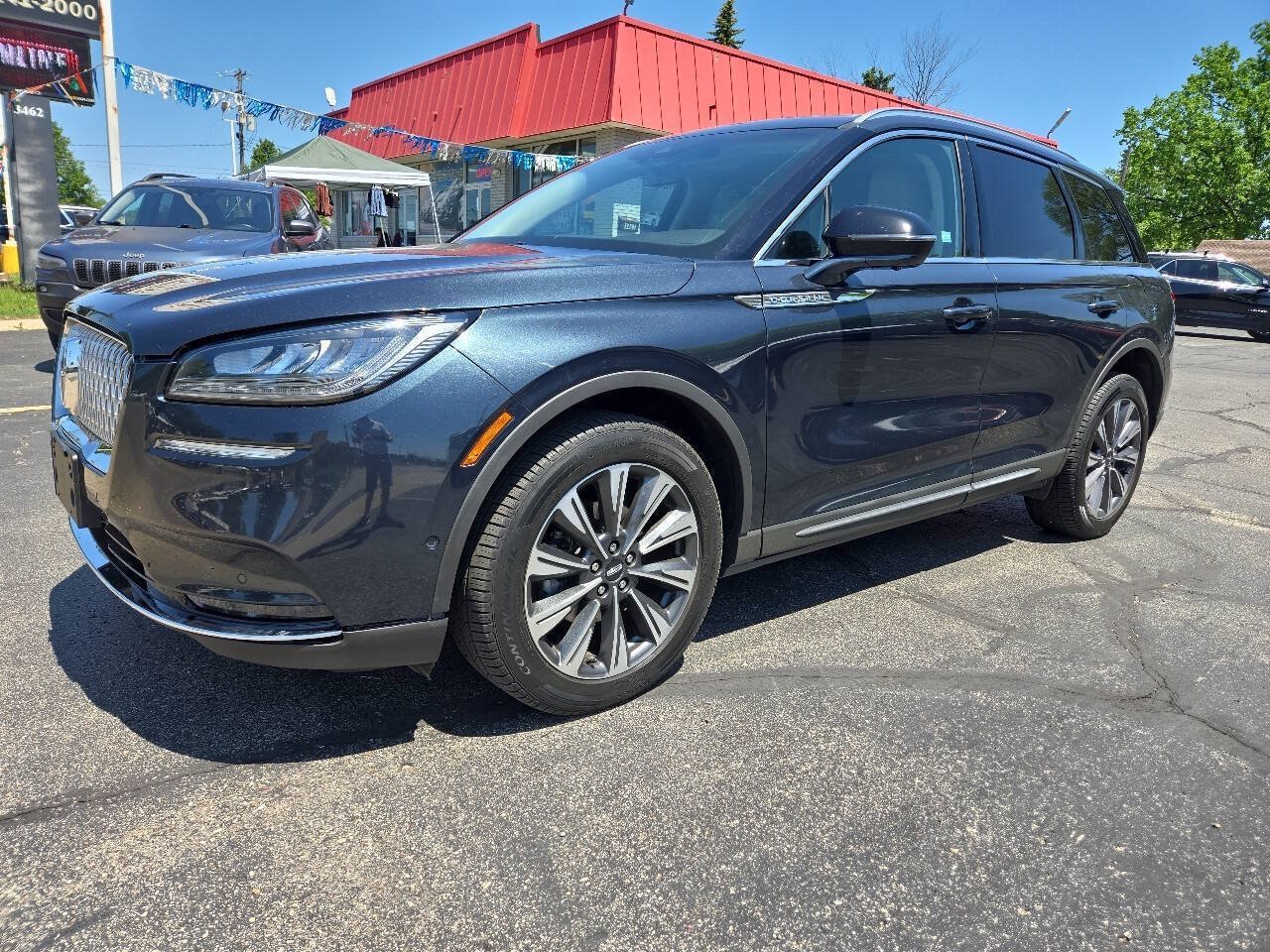 Used 2021 Lincoln Corsair Reserve w/ Equipment Group 201A AWD/4WD image 2
