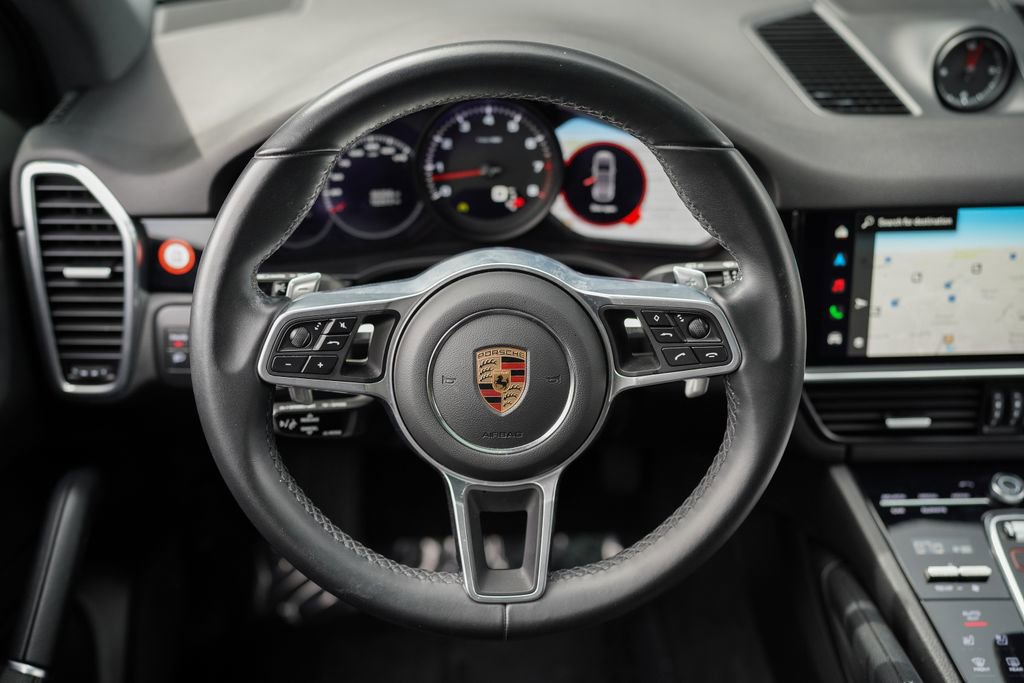 Used 2022 Porsche Cayenne Platinum Edition image 28