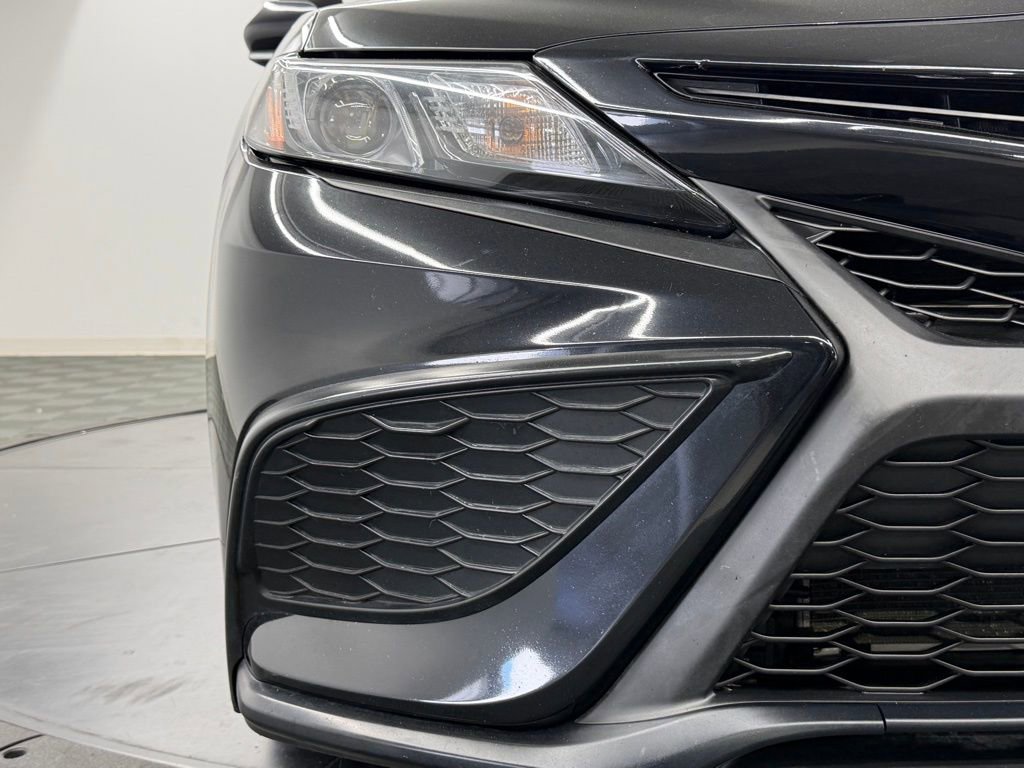 Certified 2022 Toyota Camry SE image 7