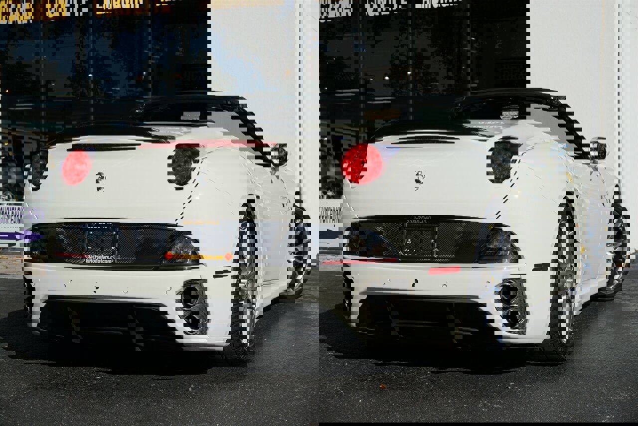 Used 2014 Ferrari California image 28