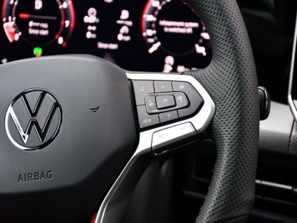 New 2026 Volkswagen GTI SE FWD image 23