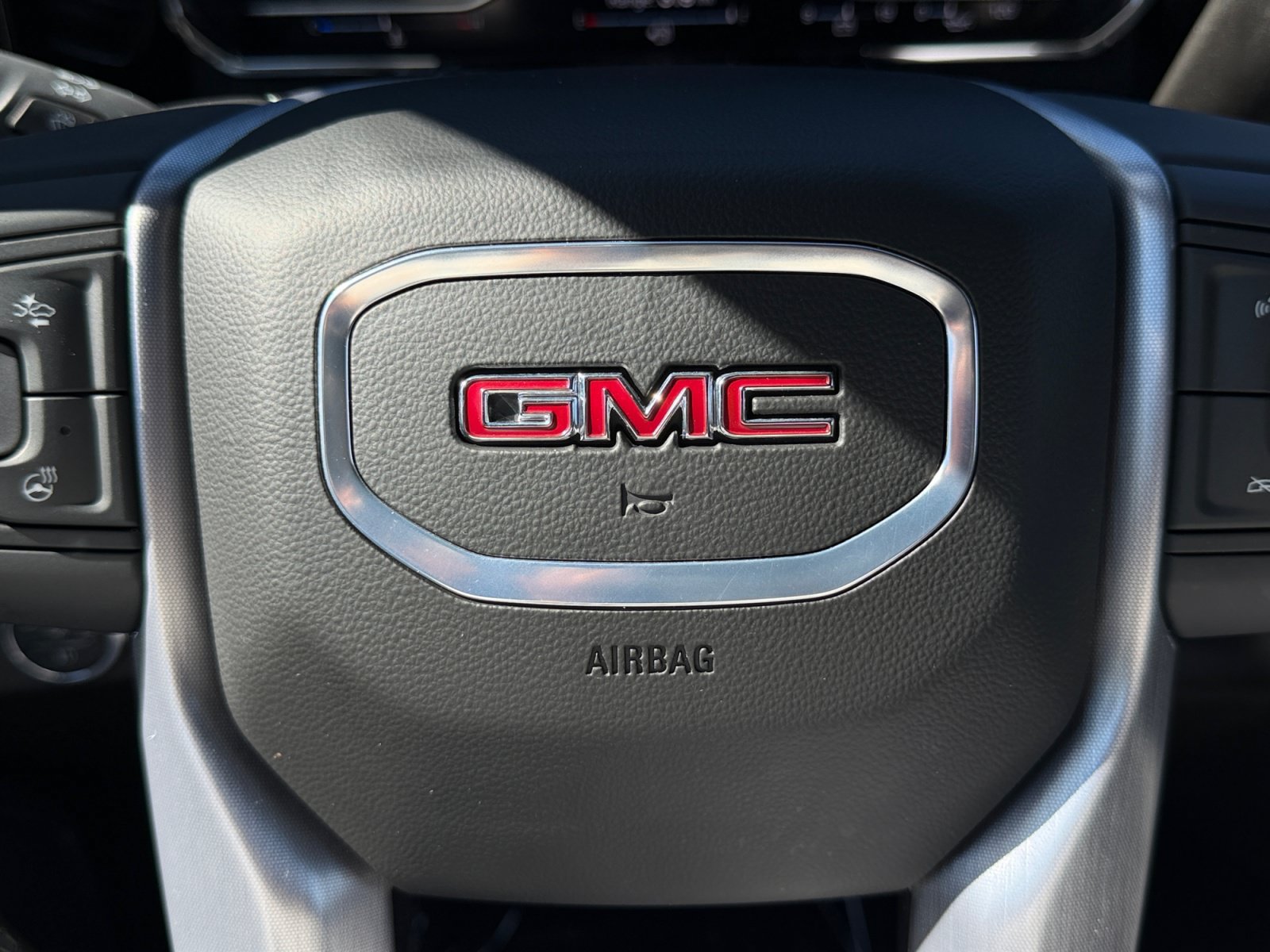 Used 2025 GMC Sierra 1500 SLT AWD/4WD image 38