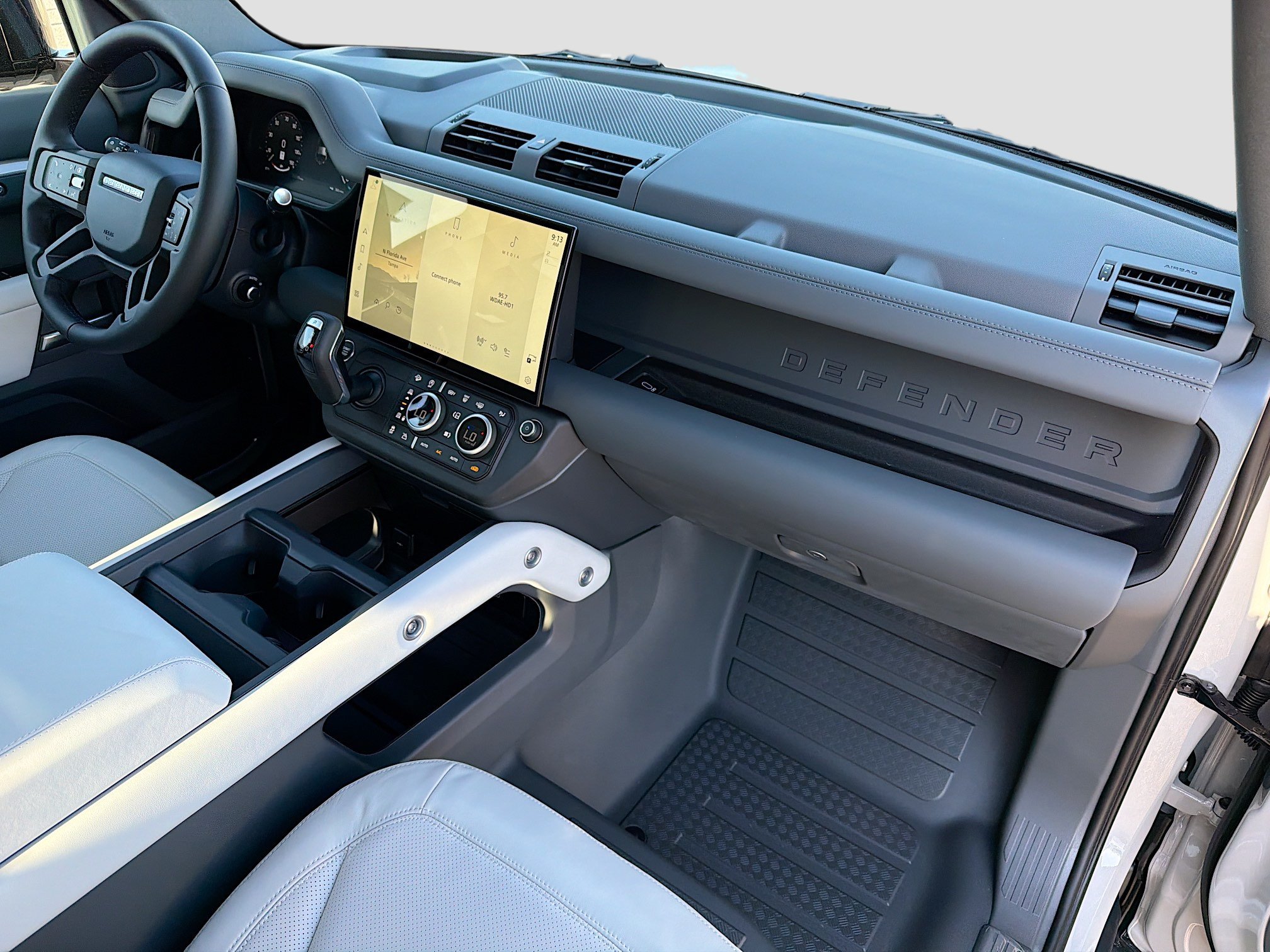 New 2026 Land Rover Defender 110 X-Dynamic SE AWD/4WD image 13