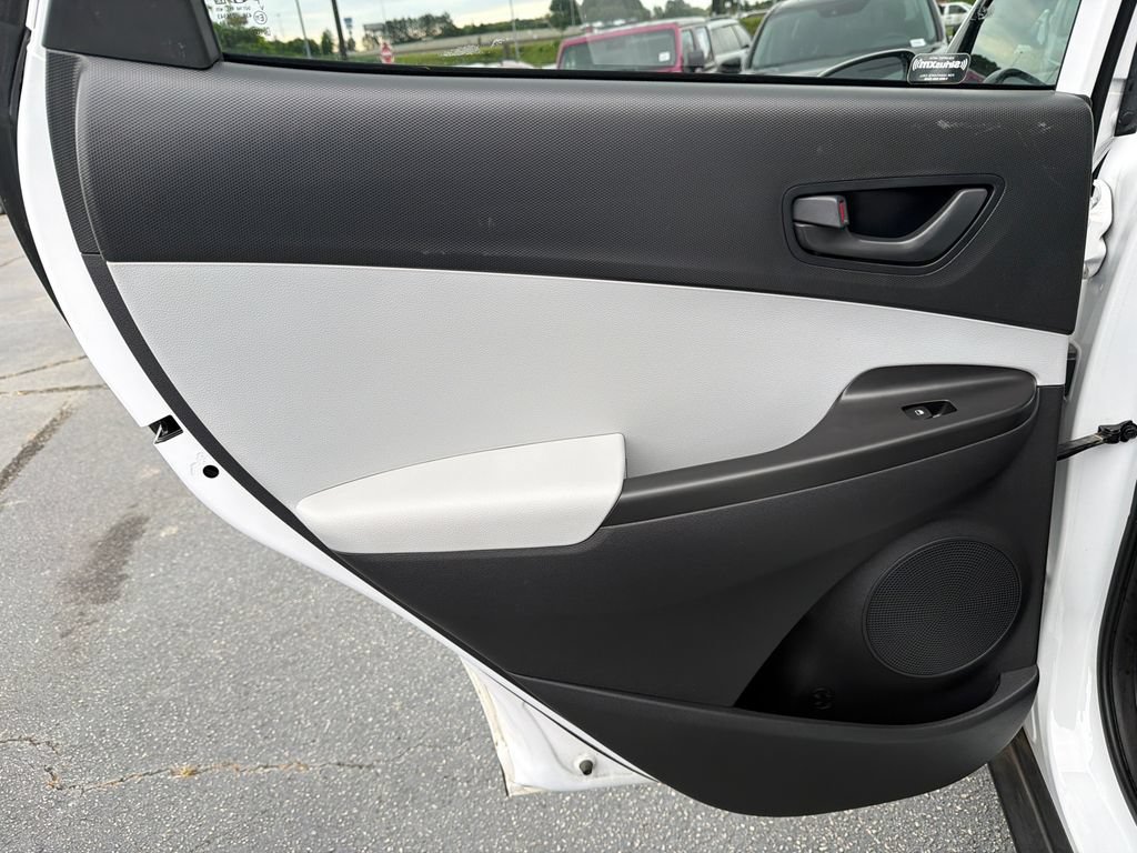 Used 2023 Hyundai Kona SEL FWD image 21