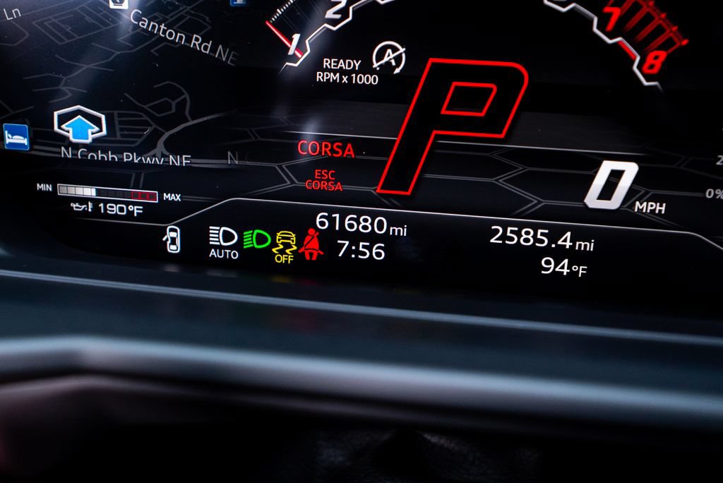 Used 2022 Lamborghini Urus AWD/4WD image 36