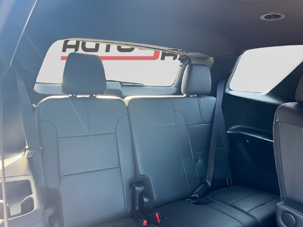 Used 2023 Chevrolet Traverse RS w/ LPO, Cargo Package FWD image 28