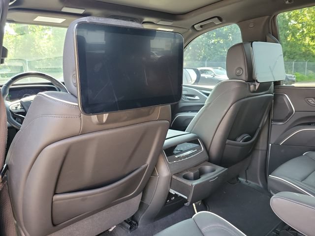 Certified 2024 Cadillac Escalade Sport w/ LPO, ONYX Package AWD/4WD image 28