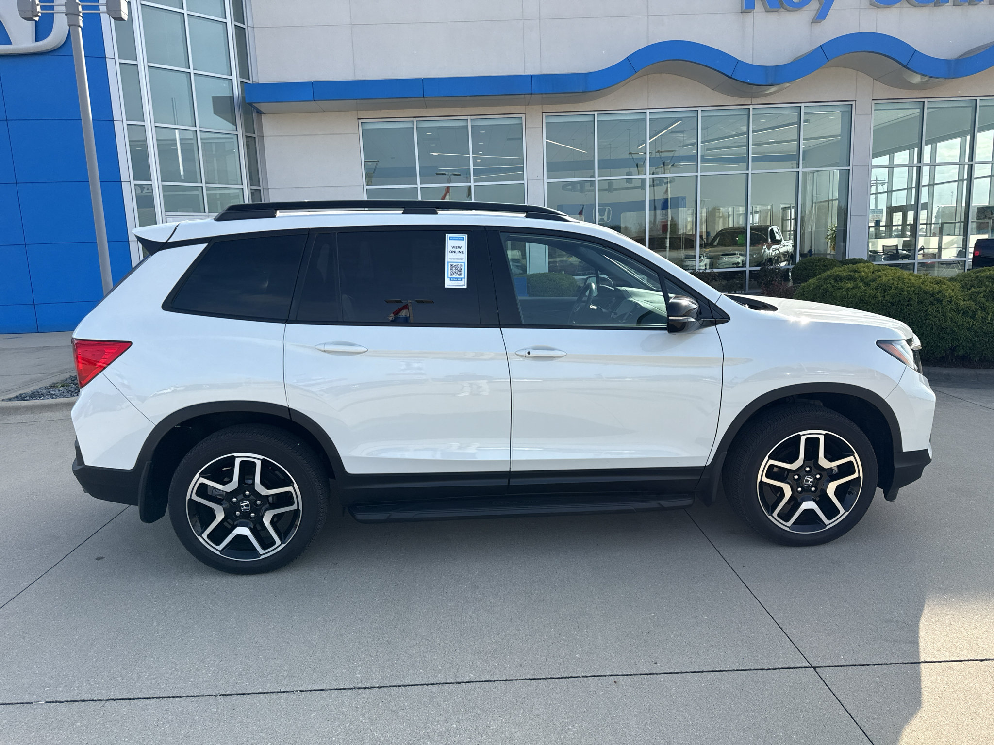 Used 2022 Honda Passport Elite image 4