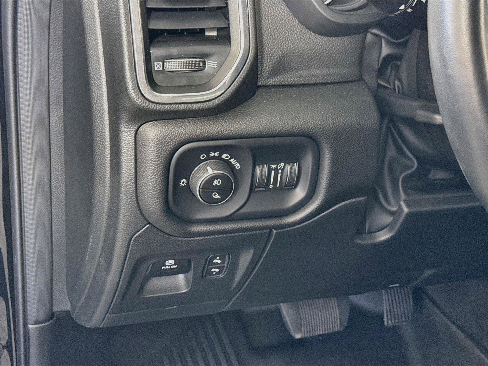 Used 2023 RAM 1500 Laramie AWD/4WD image 4