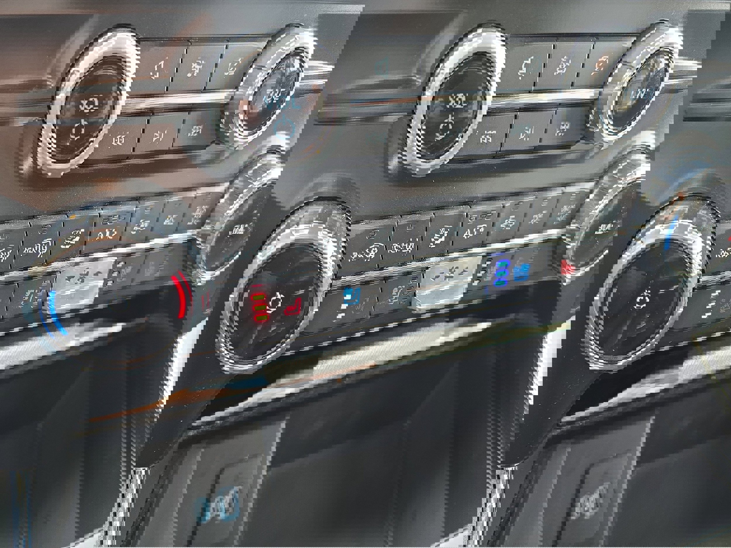 Used 2022 Ford F150 Lariat image 16