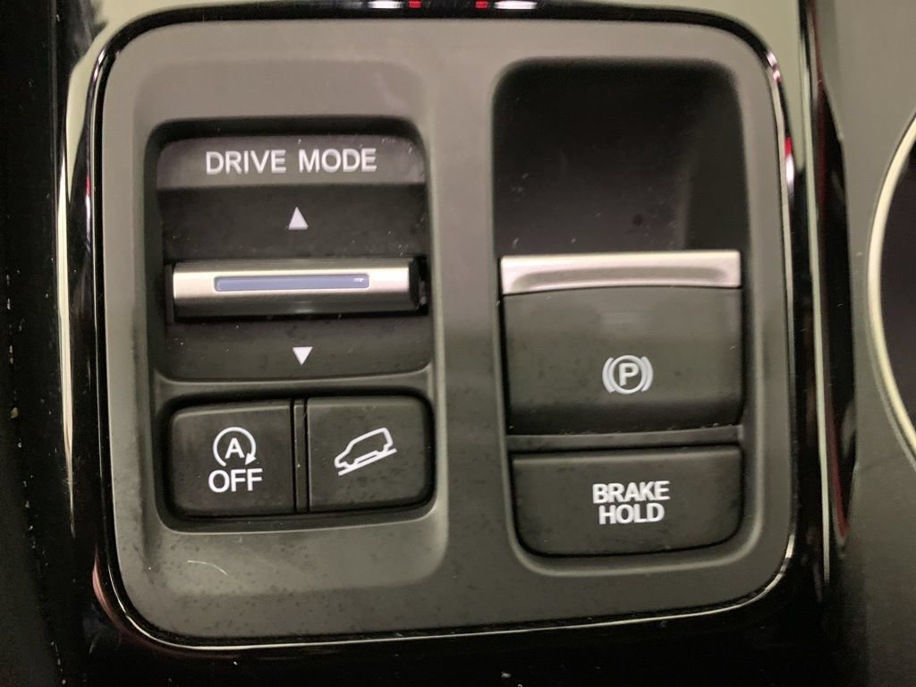 Used 2025 Honda Pilot Black Edition image 29