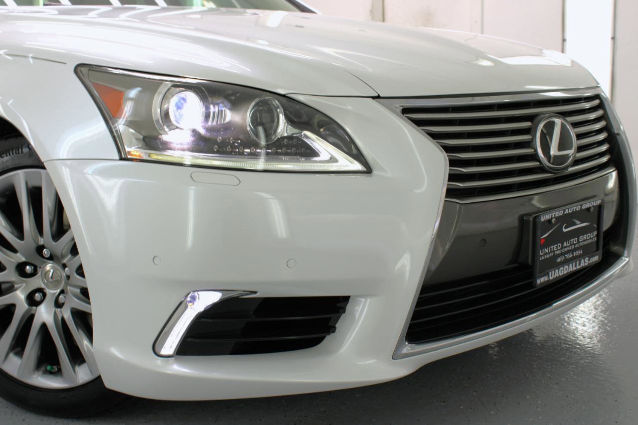 Used 2016 Lexus LS 460 w/ Comfort Package image 22