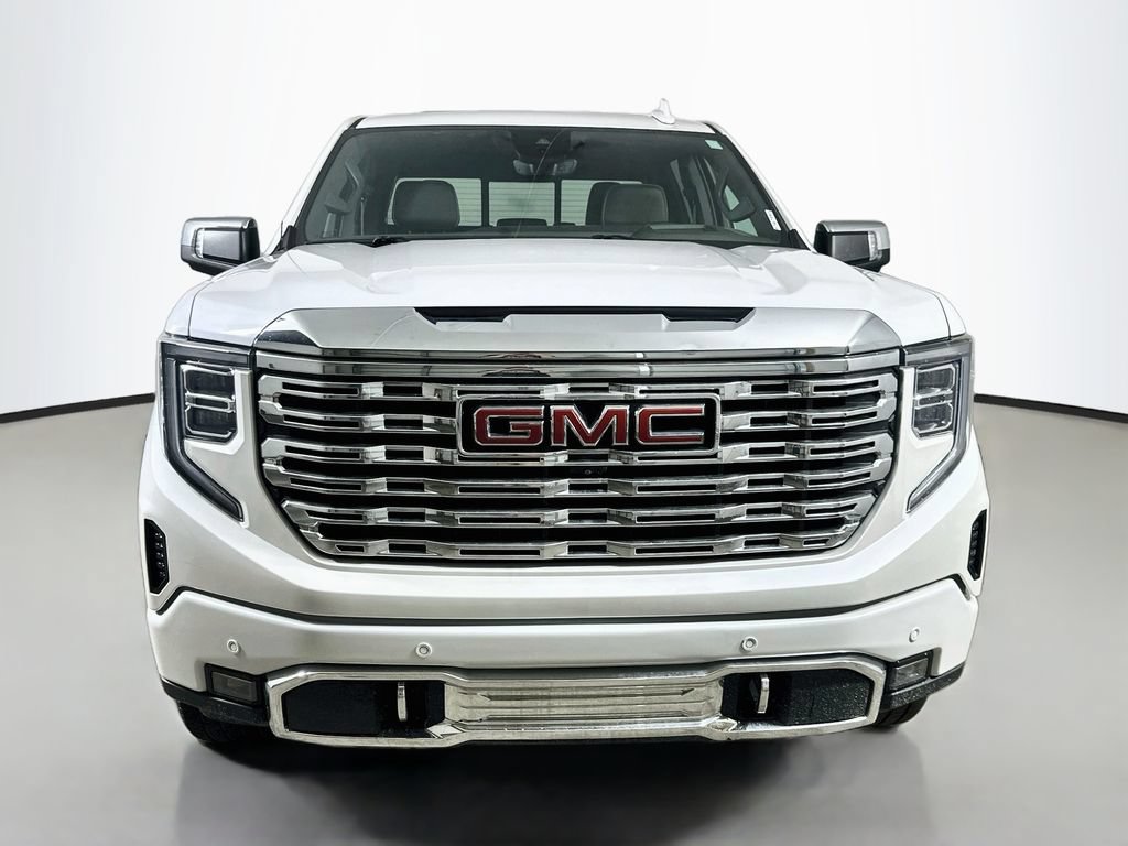 Used 2023 GMC Sierra 1500 Denali w/ Denali Reserve Package AWD/4WD image 2