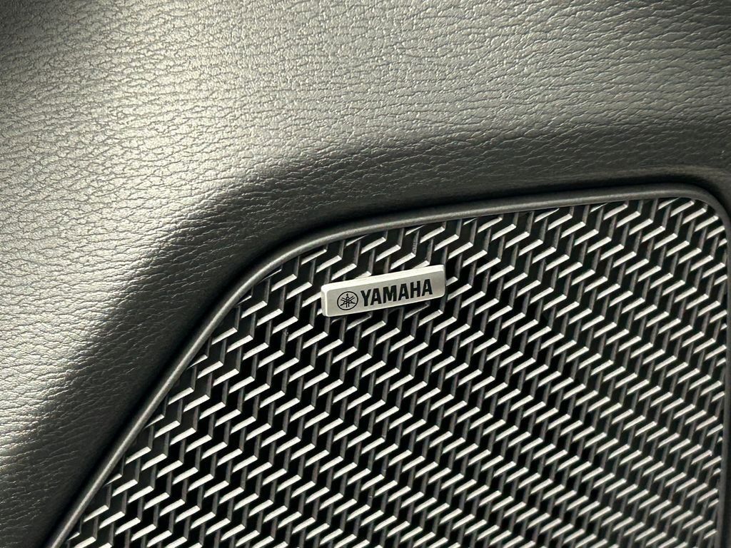 New 2026 Mitsubishi Outlander SEL FWD image 13