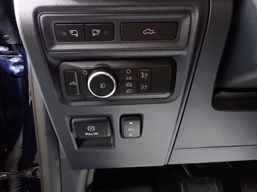 Used 2022 Ford F150 Platinum w/ Equipment Group 701A High AWD/4WD image 25