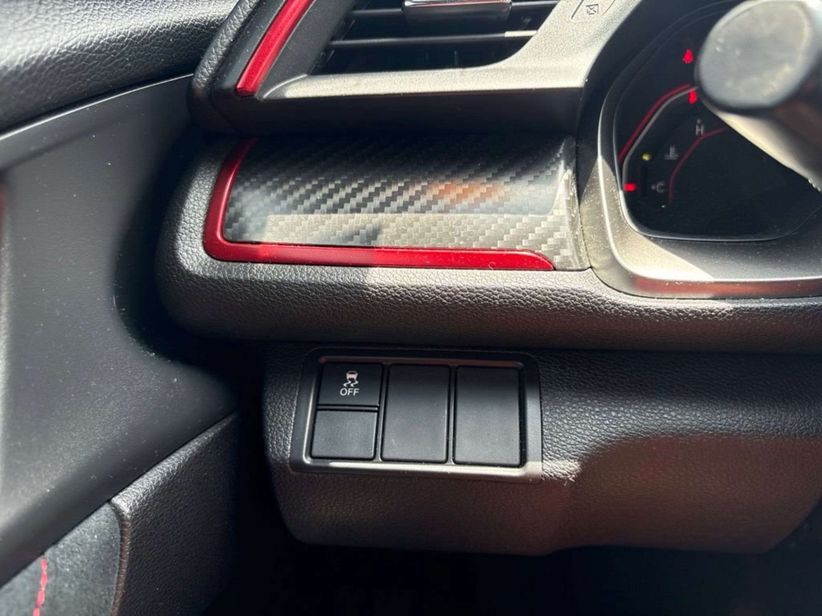 Used 2018 Honda Civic Type R image 15