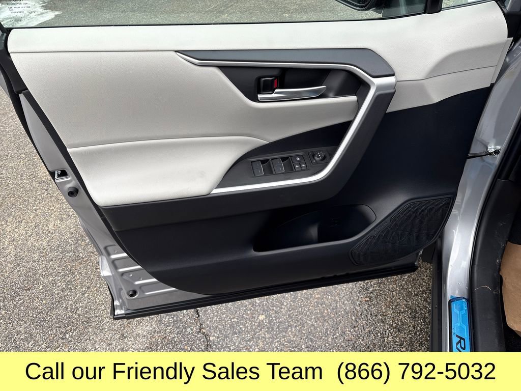 New 2025 Toyota RAV4 XLE w/ Convenience Package image 10