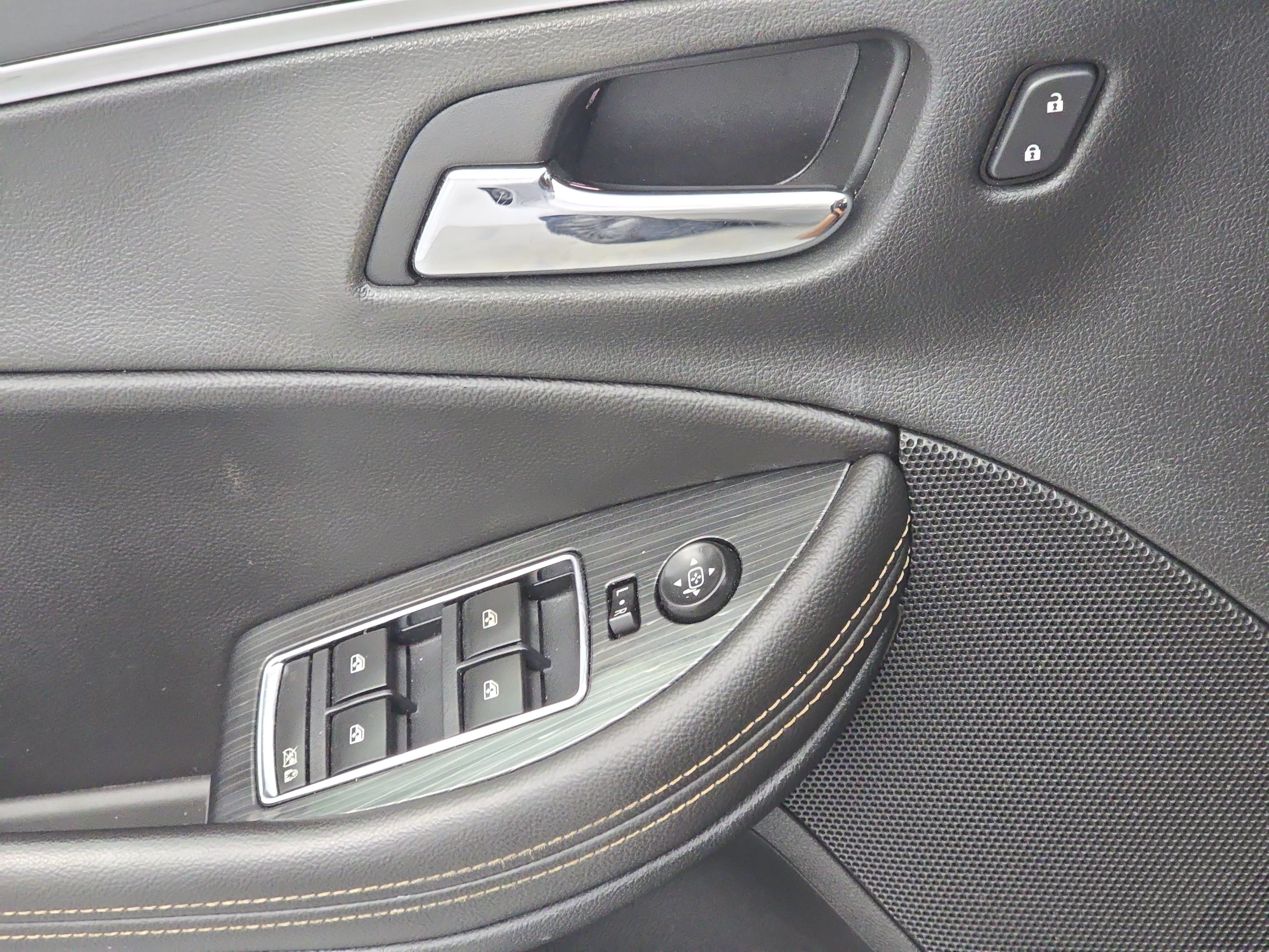 Used 2017 Chevrolet Impala LT FWD image 27