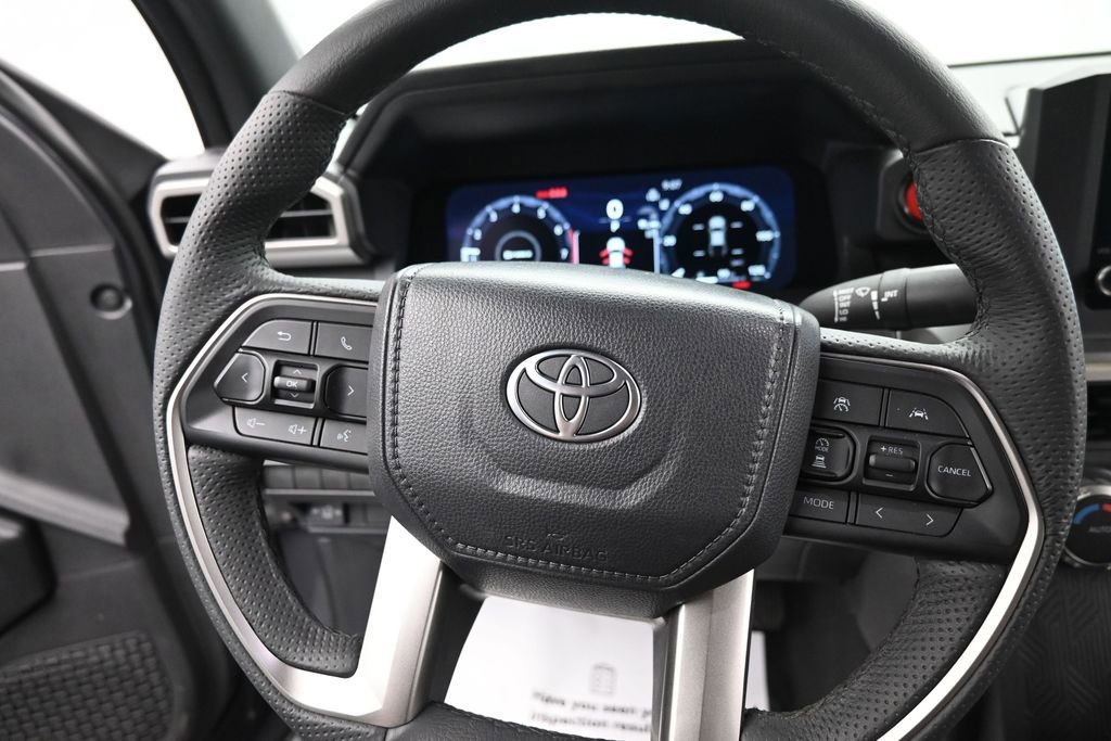 Used 2025 Toyota Tacoma TRD Off-Road AWD/4WD image 20