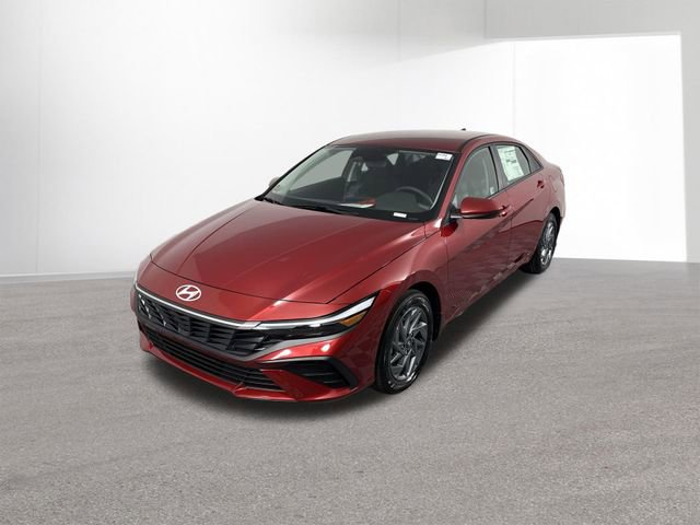 Used 2025 Hyundai Elantra Blue FWD image 46