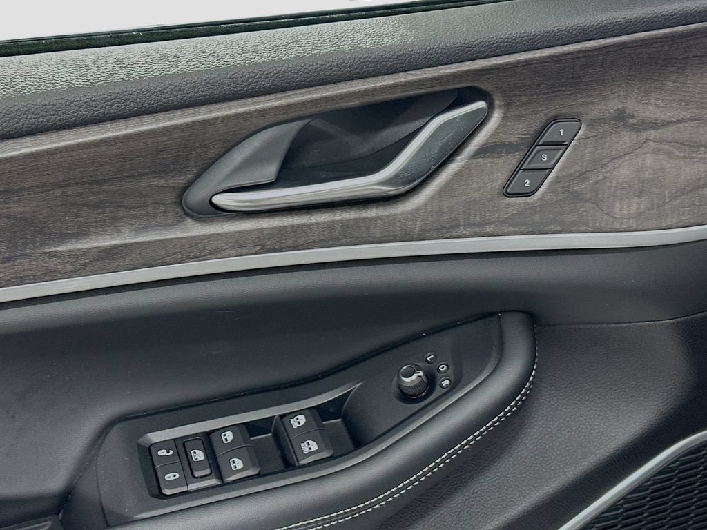 New 2026 Jeep Grand Cherokee Limited AWD/4WD image 14