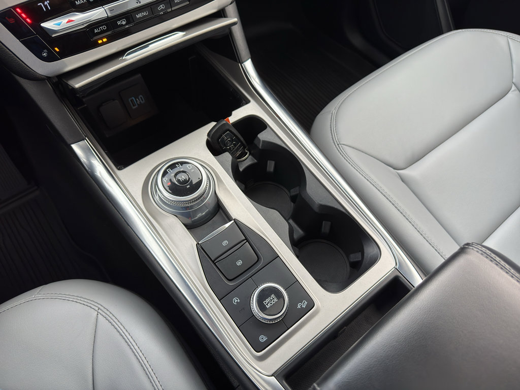 Used 2021 Ford Explorer XLT w/ XLT Sport Appearance Package image 26