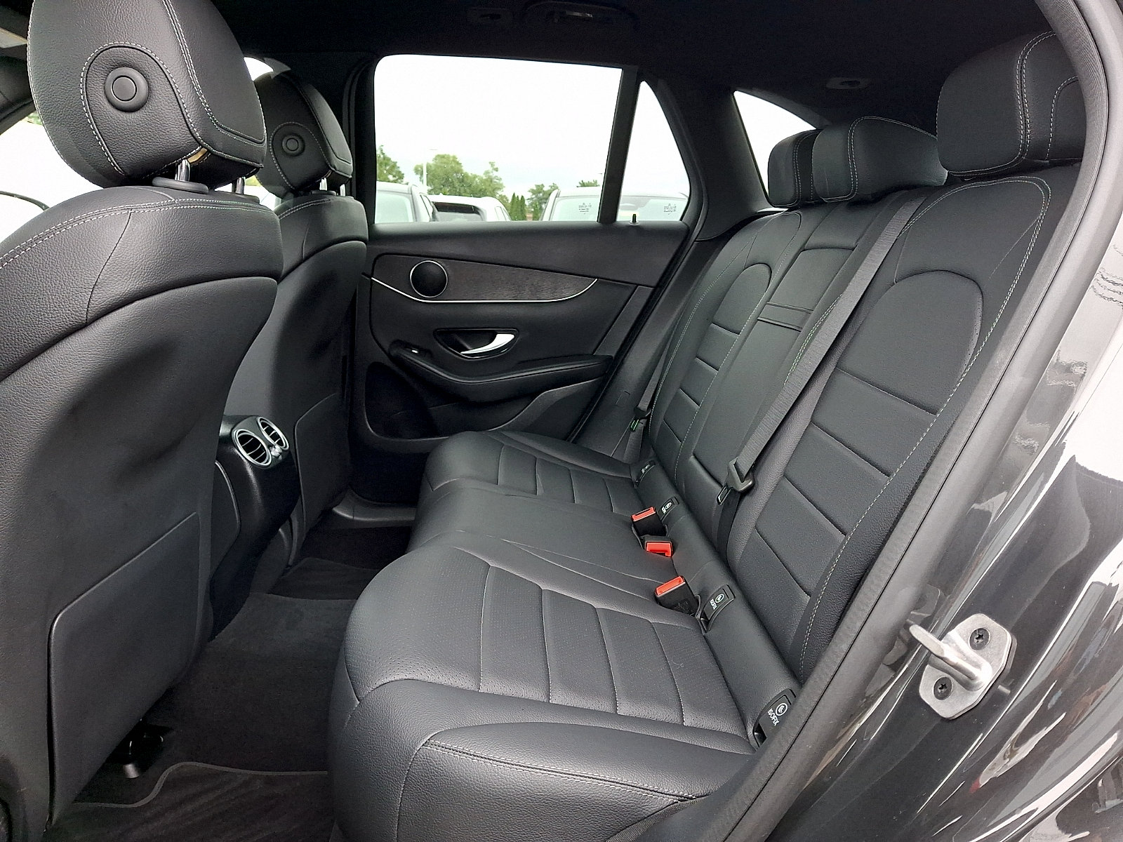 Used 2022 Mercedes-Benz GLC 300 4MATIC image 12