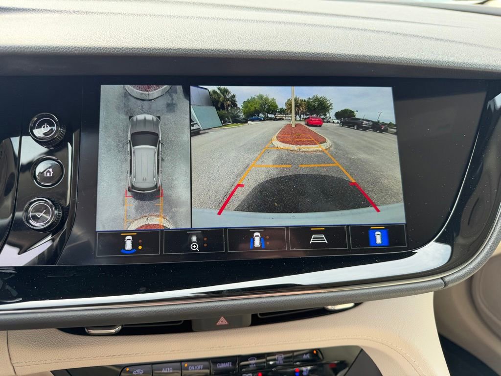 Used 2022 Buick Envision Avenir w/ Technology Package II FWD image 31