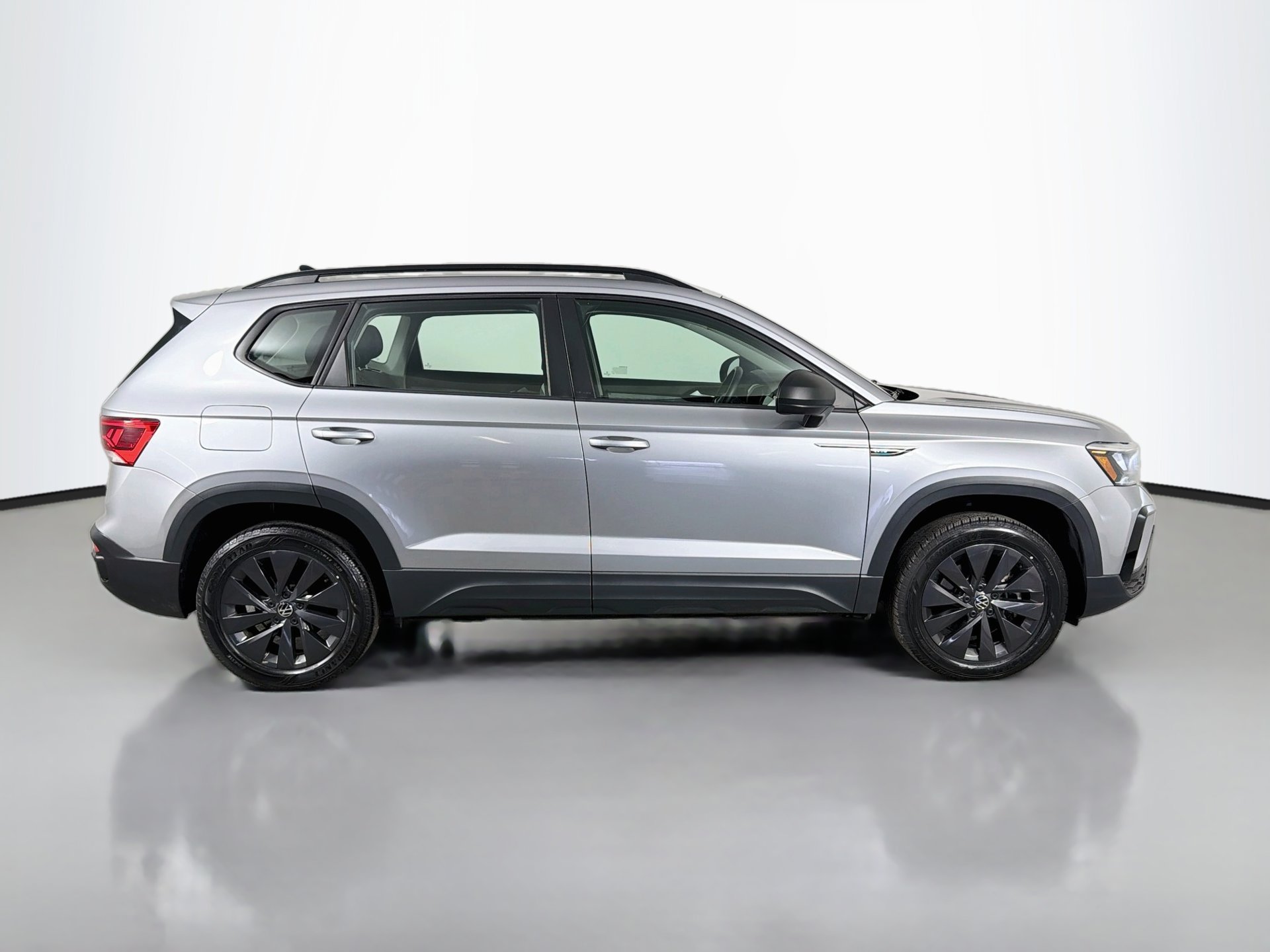 Certified 2023 Volkswagen Taos S FWD image 4