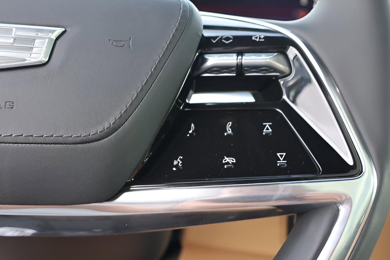 New 2025 Cadillac Escalade IQ Luxury 2 w/ LPO, Premium Carpet Package image 21