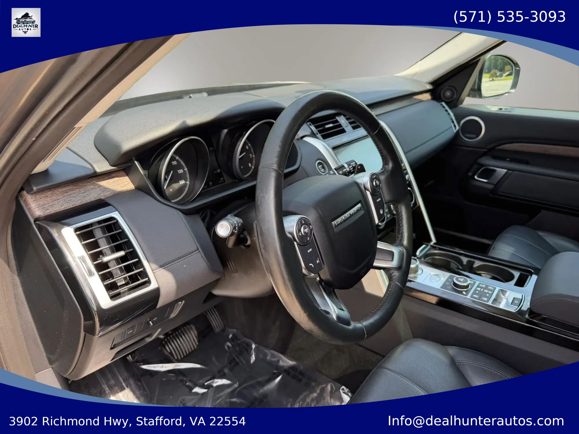 Used 2017 Land Rover Discovery HSE AWD/4WD image 29