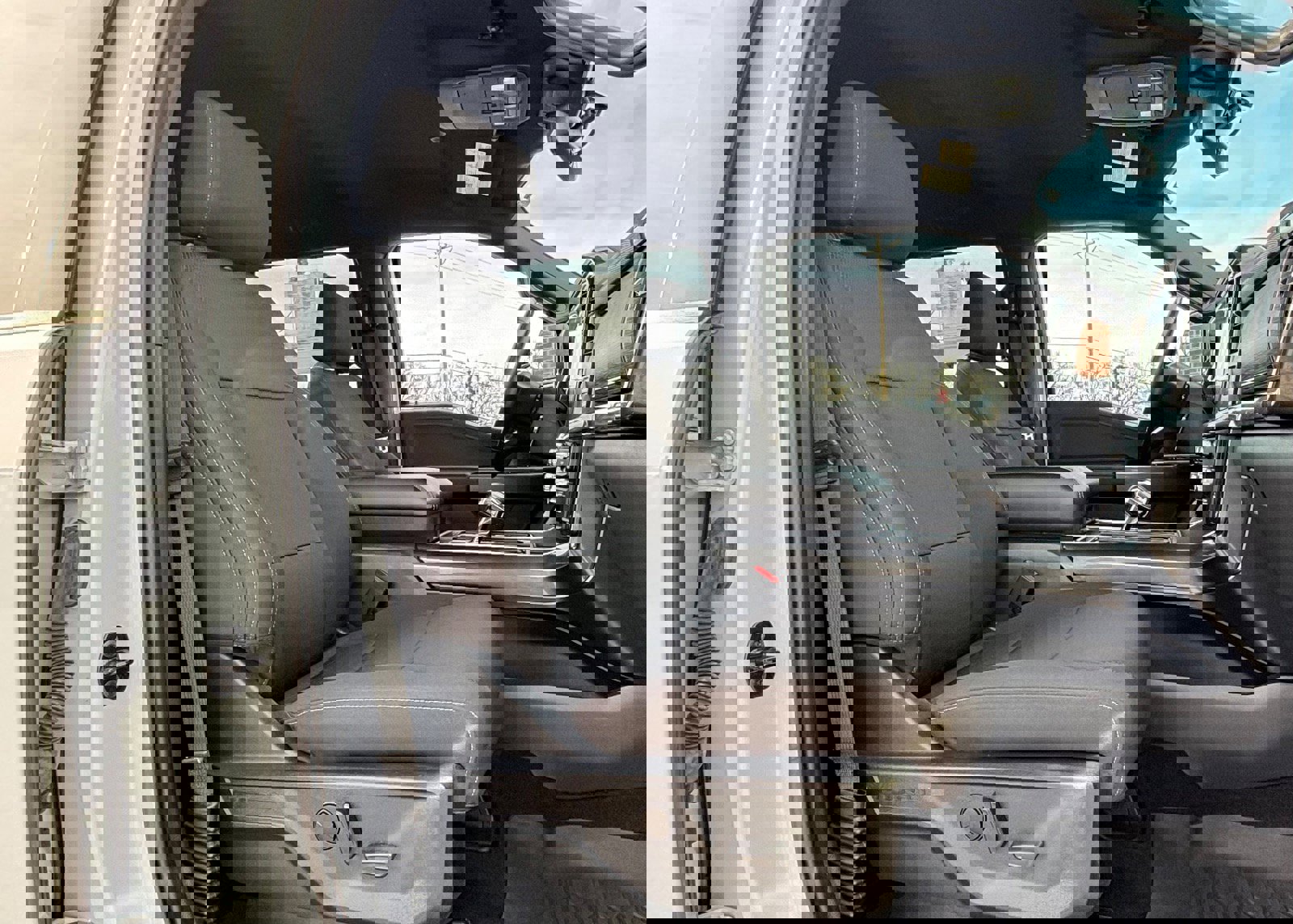 Certified 2022 Ford F150 XLT w/ Equipment Group 302A High image 29